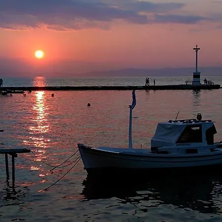 所提利亚旅馆 基尼拉