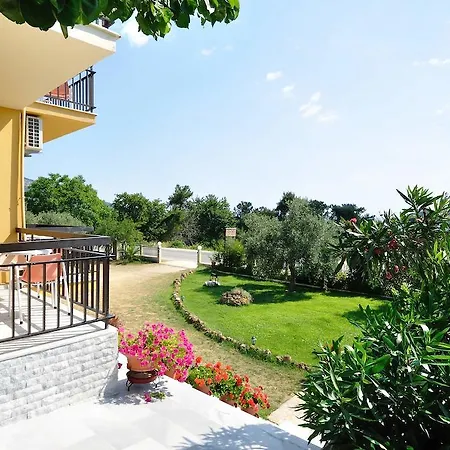 所提利亚旅馆 基尼拉