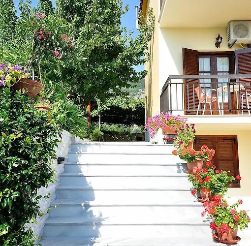 ゲストハウス Sotiria コイニラ